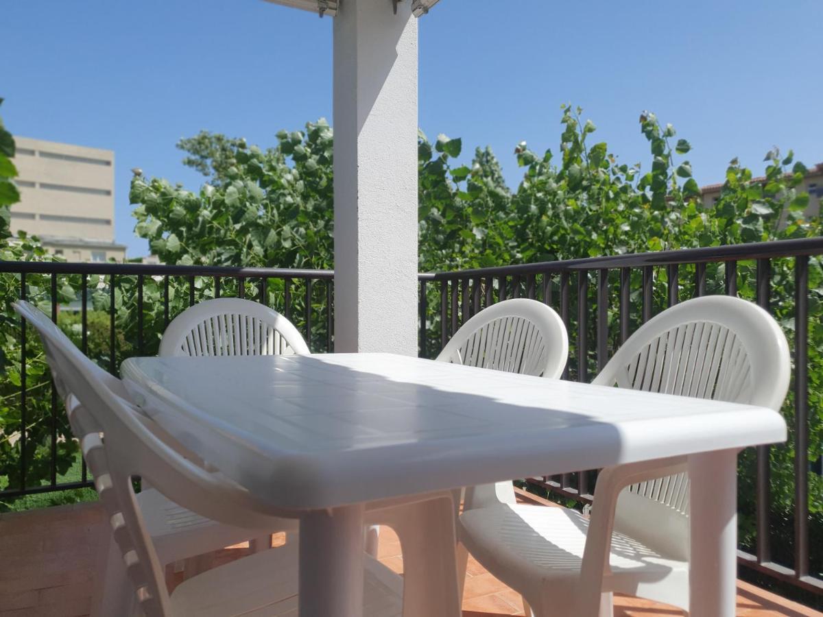 Holiday Home Villa Guapa Лестартит Екстериор снимка